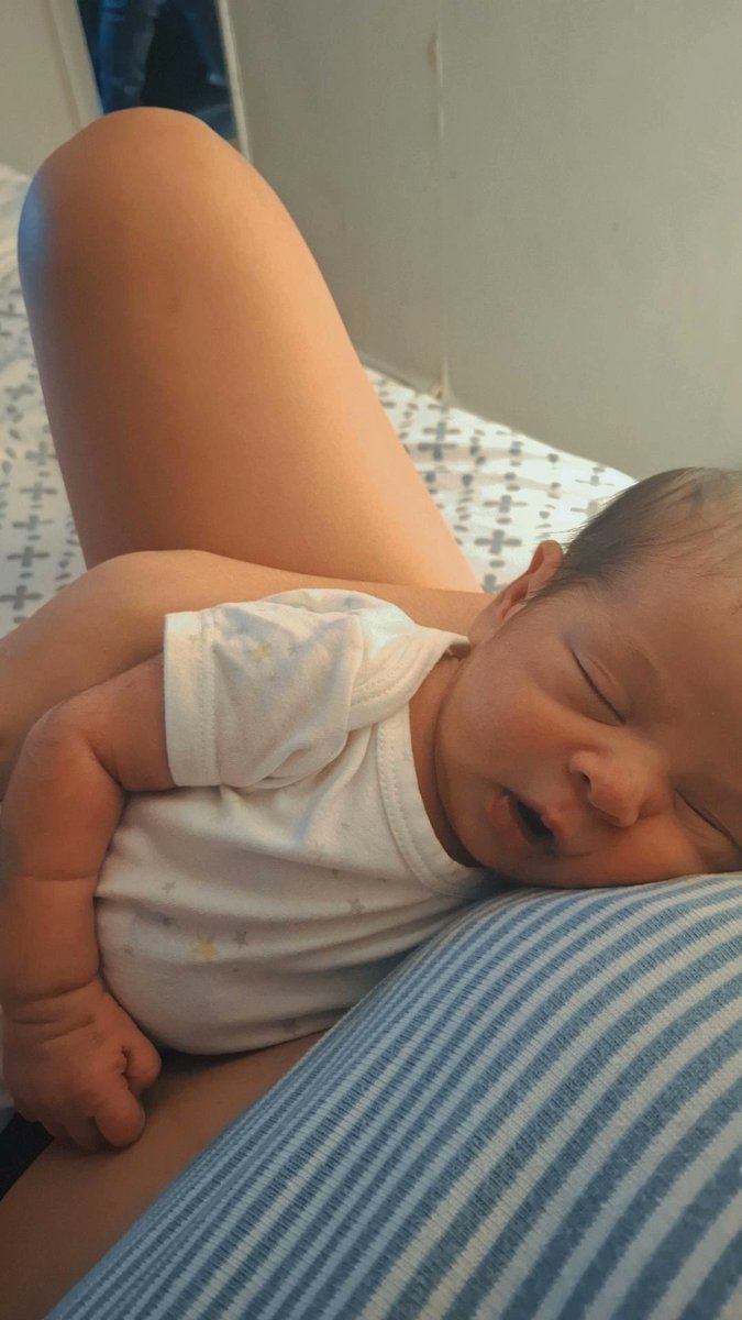 hola mi amorcito, aparezco para contarte que anduve desaparecida por aquí pq fui mamá hace unos días. PODÉS CREER QUE NACIÓ UN 12?? un 12 de marzo, bueno nada quería contartelo y presentarte a Francisco, posiblemente la próxima vez que nos veamos va a estar él🥺🩵 <a href="/MicaSuarez12/">Mica Suarez</a>