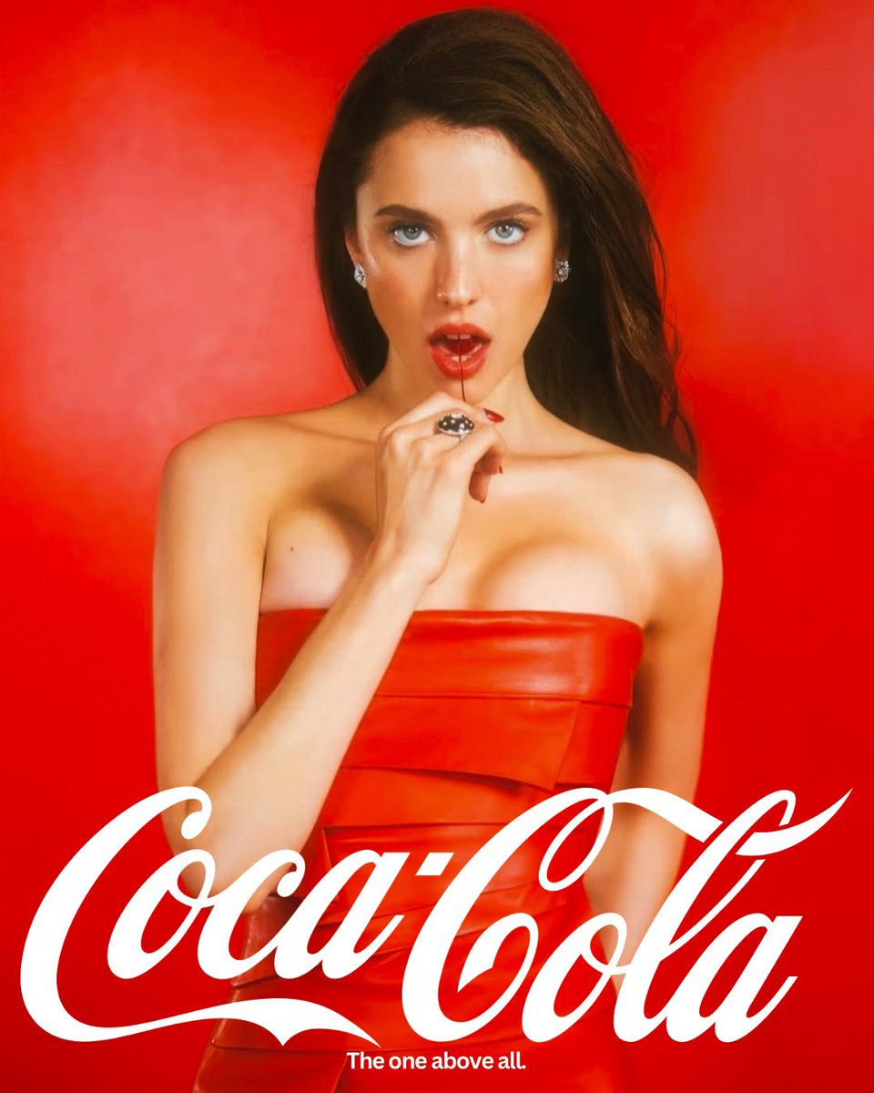 CokeAboveAll's tweet photo. Everything looks better in red. https://t.co/cfNhZoJLQ9