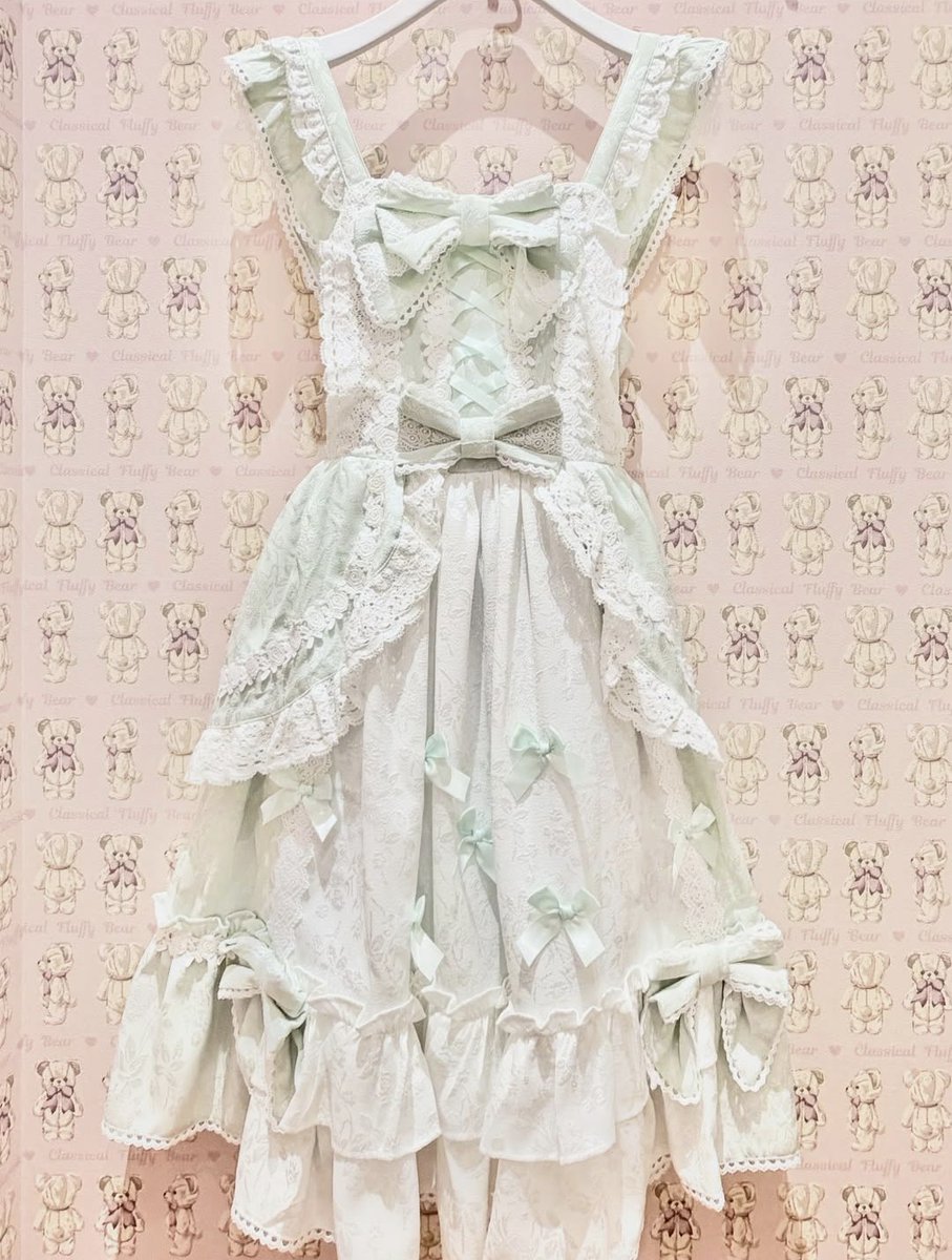 ブリリアントローズジャンパースカートが発売された時に、サックスと ブリリアントローズジャンパースカートが発売された時に、サックスと