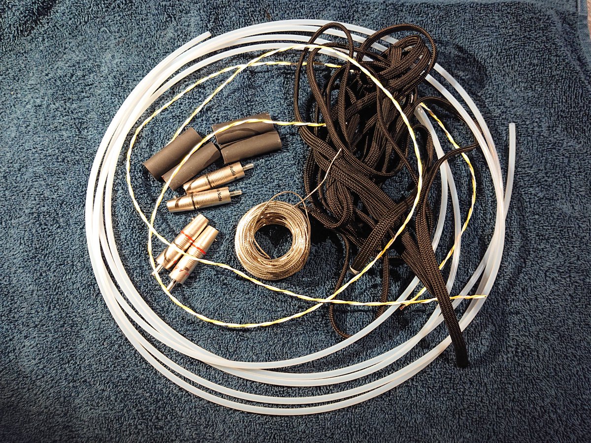 harmrekers's tweet photo. Material for making an analog audio interconnect.😊🎶 https://t.co/OoLegYNK6c