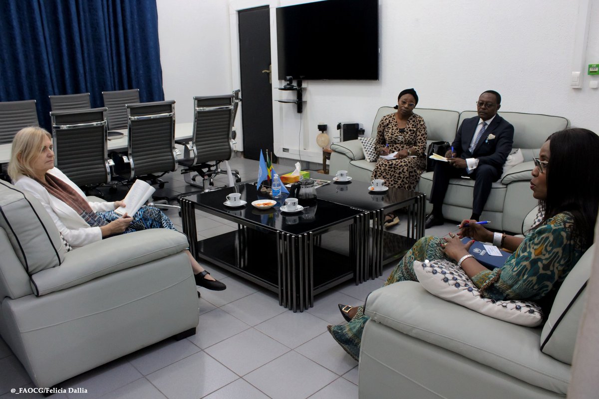 FAOCongo's tweet photo. 🌍 Renforcement de la collaboration FAO-HCR au Congo
À Brazzaville du 25 au 27 mars 2026,la Représentante du HCR pour le MCO Cameroun a été reçue par la FAO pour discuter de l’inclusion des réfugiés via l’agriculture et l’entrepreneuriat,et du développement de projets inclusifs. https://t.co/Ti30BXXDJJ