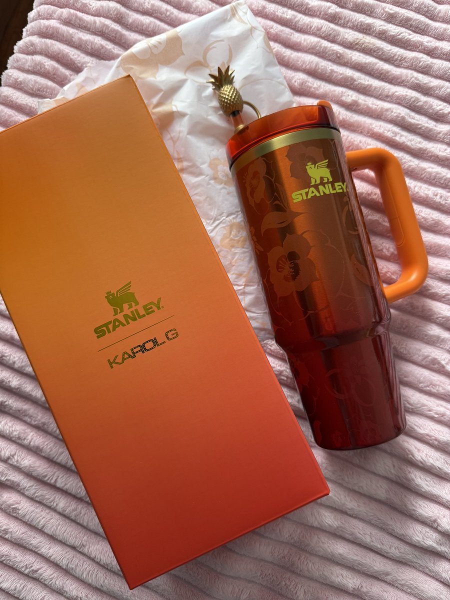 acervo karol g tweet media