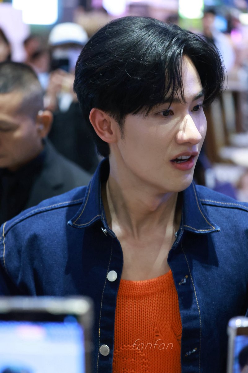fanfanffffff's tweet photo. 💙💙💙

#CentrumXOhJuice
#OHJUICETHAILAND 
#Tawan_V @Tawan_V https://t.co/nGubiG5wMC