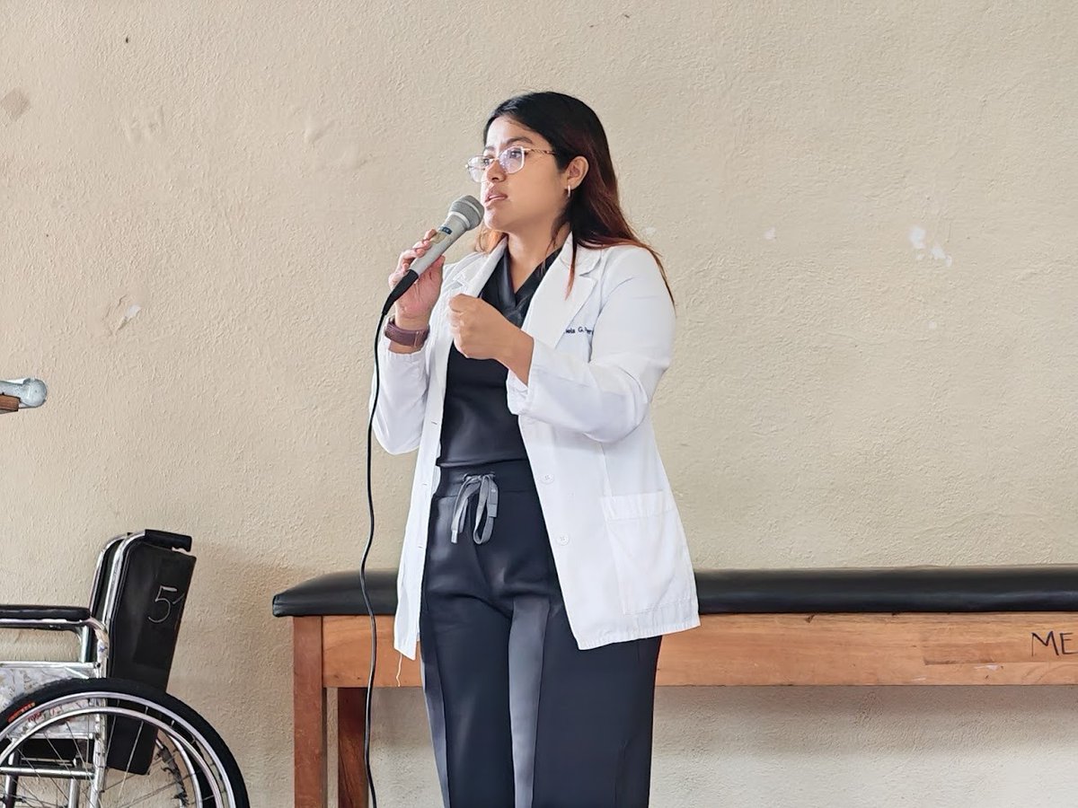 IGSS_gt's tweet image. ♿🏠💁🏻‍♀️ #BienestarIntegral | El Hospital de Rehabilitación del #IGSS brindó orientación para el cuidado en casa de pacientes con lesión medular, fortaleciendo su recuperación.🏥
#UnIGSSMásCercaDeTi #SaludGT