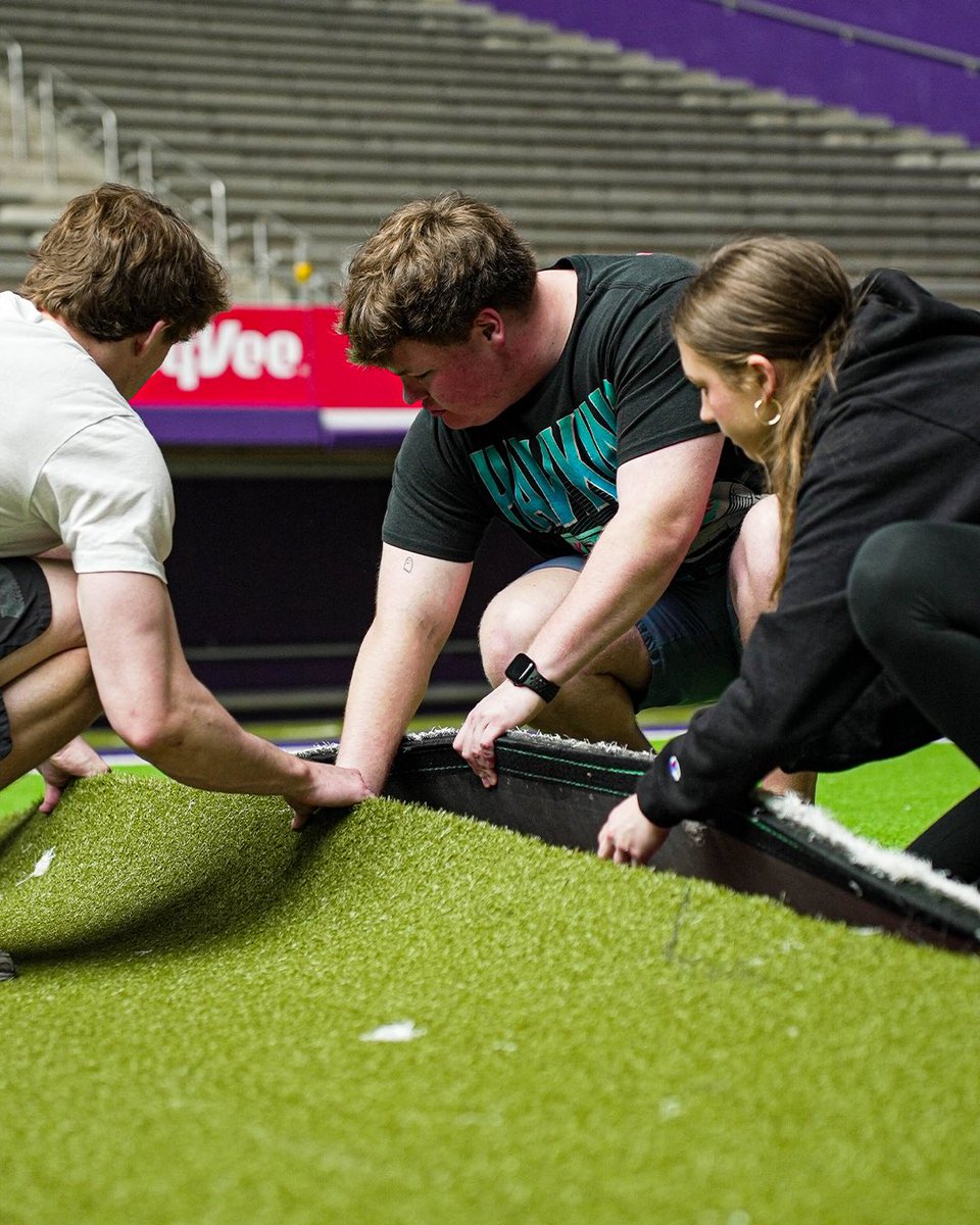 UNI Football tweet media