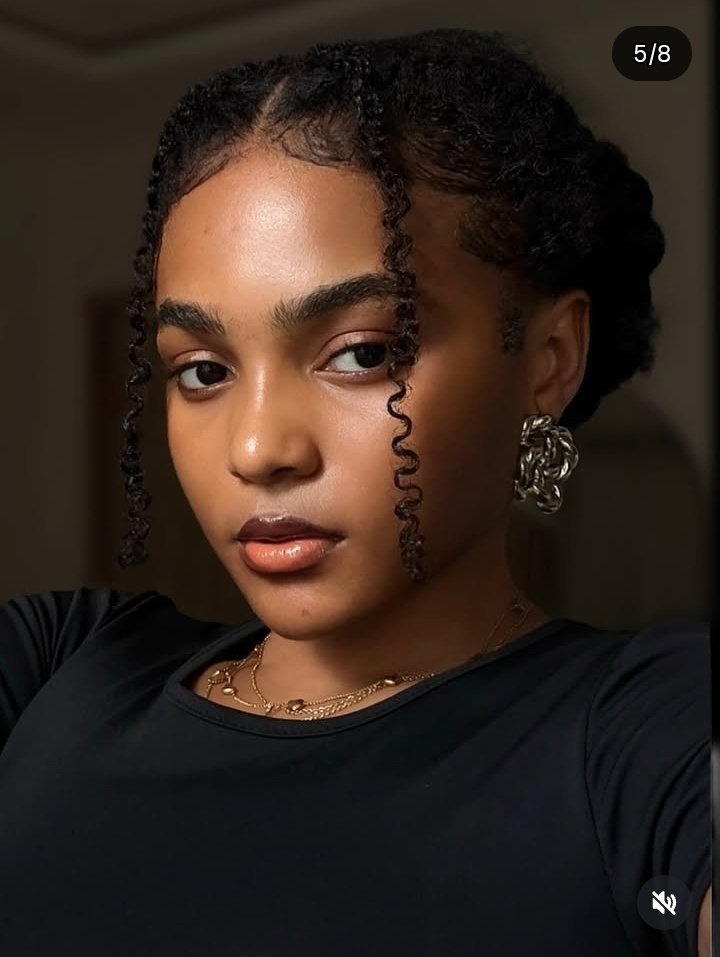 BLOODY 👿🦁 tweet media