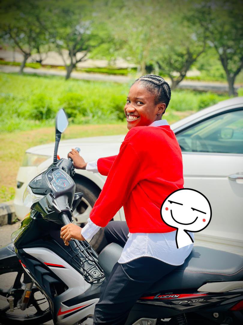 favour21790's tweet photo. Just say congratulations 🎉🎊 😂😭🫴 https://t.co/xx8EolQtRb