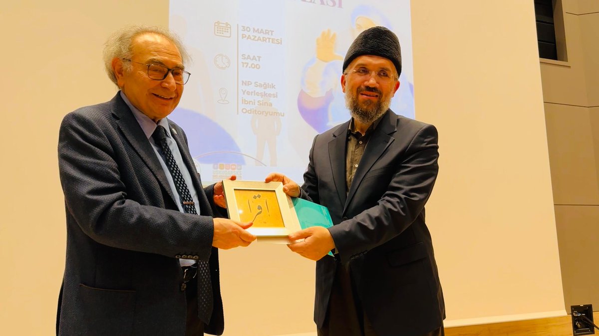 ihsanhocaresmi's tweet photo. Üsküdar Üniversitesi Tıp Fakültesinde öğrenci kardeşlerimizle hekimlerin tevazusu,merhameti,ibadet şuuruyla çalışması,ilaçla bedeni,maneviyatla ruhu tedavi etmesi gibi hususları konuştuk.Allah Teala Prof Dr Nevzat Tarhan hocamıza ve öğrencilerine razı olduğu işlerde muvaffakiyetler ihsan eylesin.