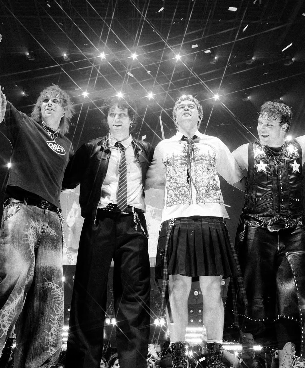 5SOS UPDATES ★ tweet media