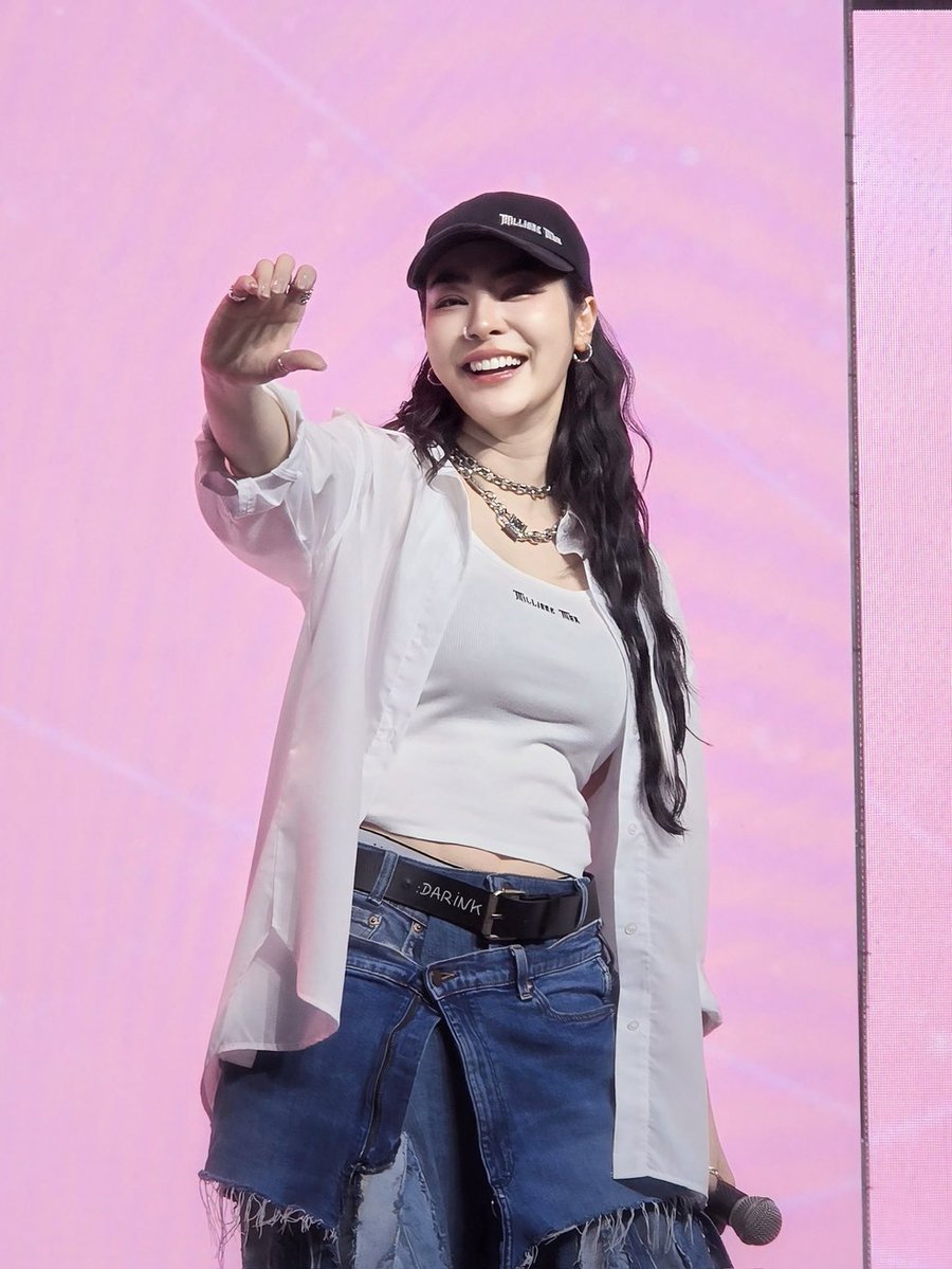 ALEXA🍃 tweet media