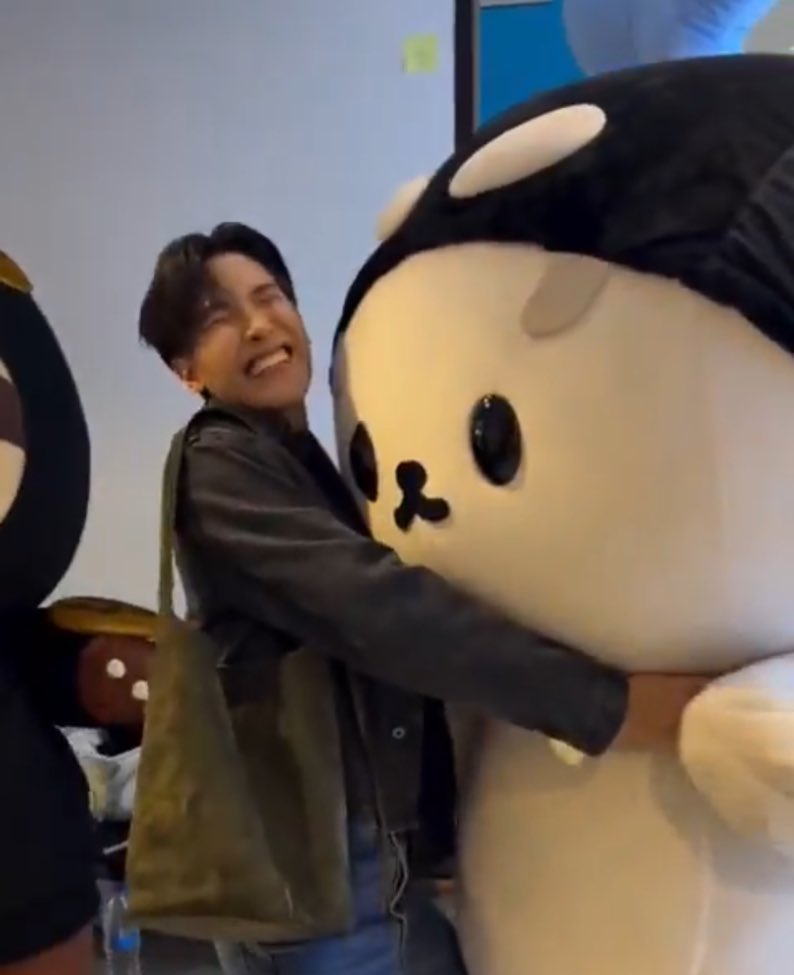 elmi🍒✨ tweet media