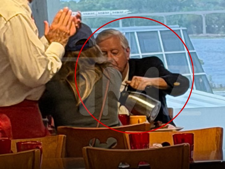 Republicans against Trump tweet media