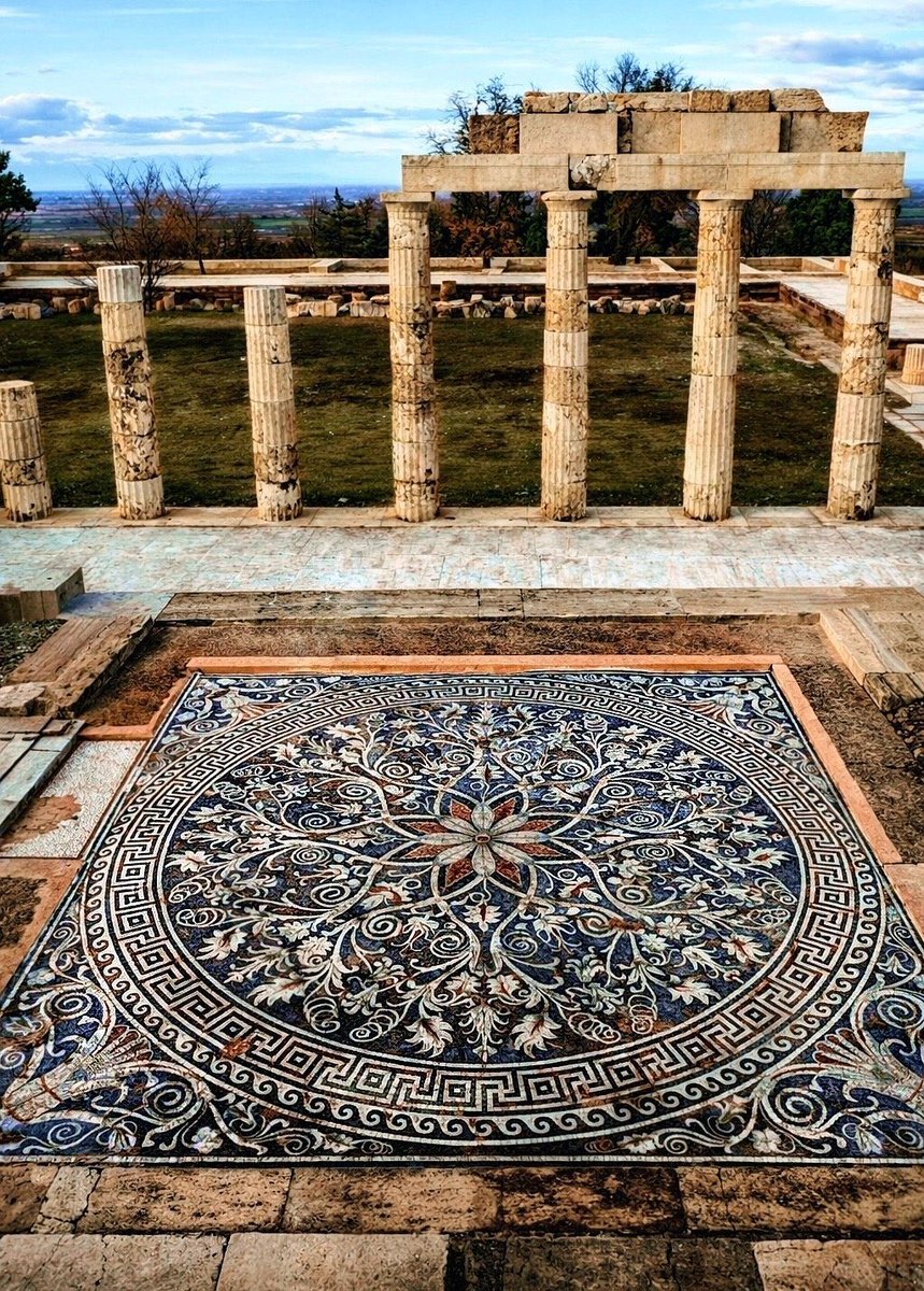 Héraklès Citharède tweet media