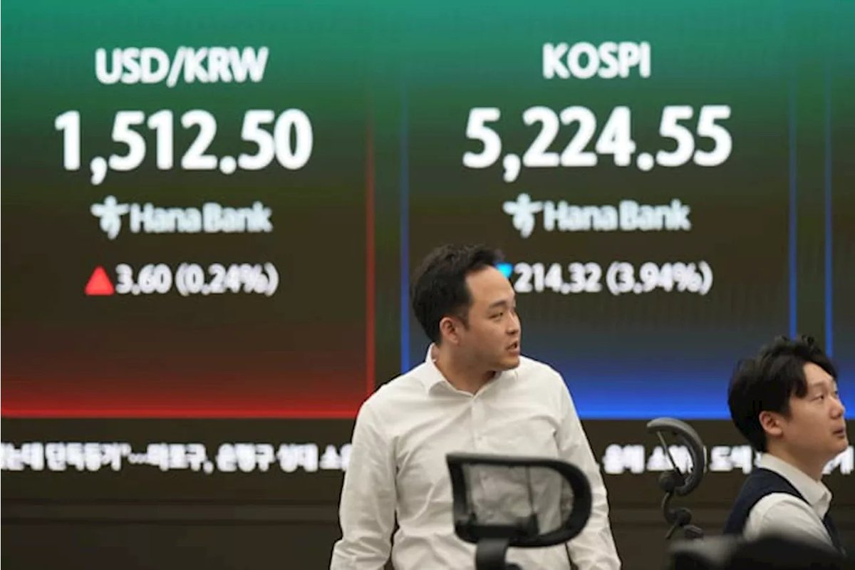 WashingtonNews9's tweet image. Navigate the chaos! Revamp your portfolio now as oil prices soar and geopolitical tensions rise. Your wealth depends on it! #MarketTrends #InvestmentStrategy  mercadonews.com/blogs/market/r…