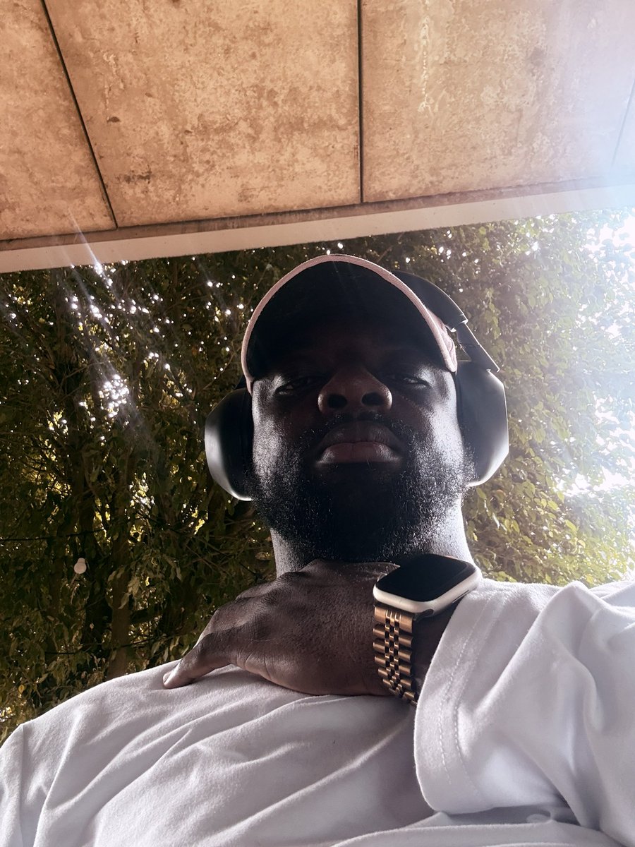 Prosthetic Beards tweet media