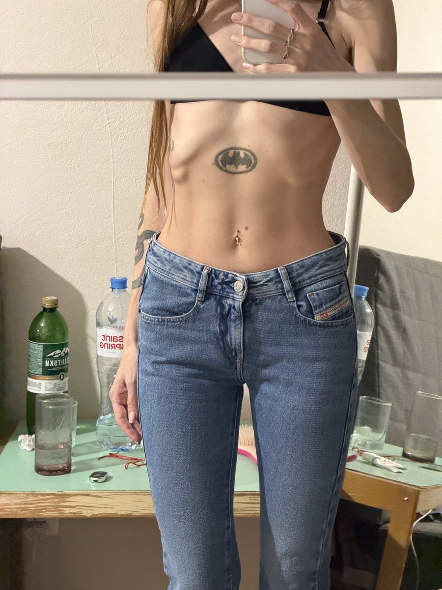 малышка на миллиард tweet media