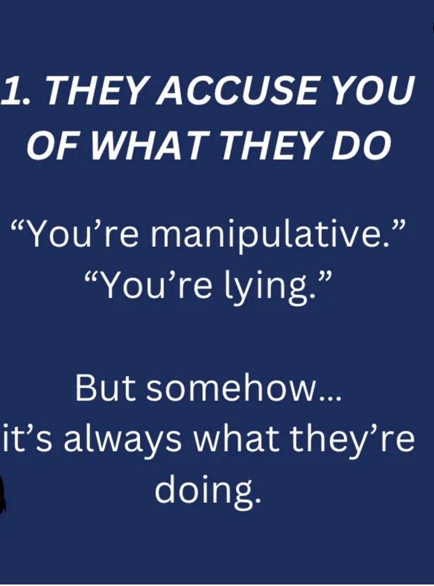 cashedmarketing's tweet photo. What they do? #nobags #narcs https://t.co/63gmG9Dc0l