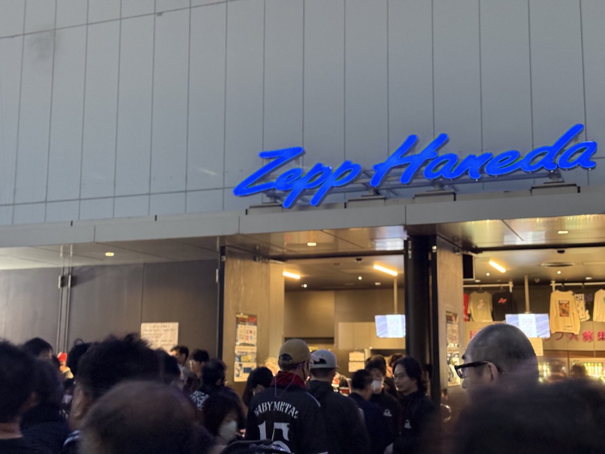 CobaltChrom's tweet photo. 心地良い耳鳴りと共に帰宅った🏠
最高の2days DEATHぃた🤘🦊🤘 https://t.co/DsBZjqgLNR