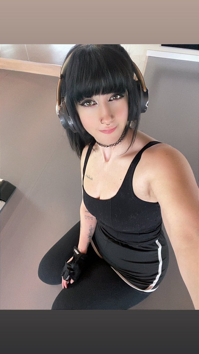 Moon_of_autumn6's tweet image. Gym today 
This exercise burns my ass and my legs away every time HAHAHA