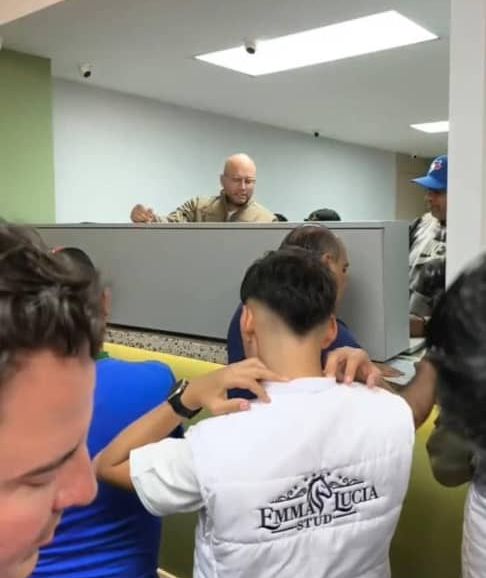 maliciahipica tweet media