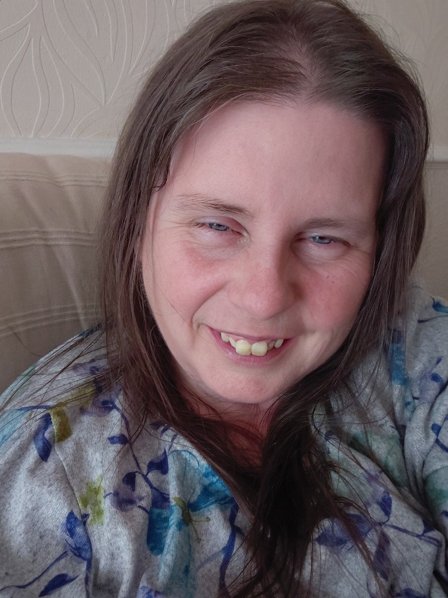 Kathryn arnott tweet media