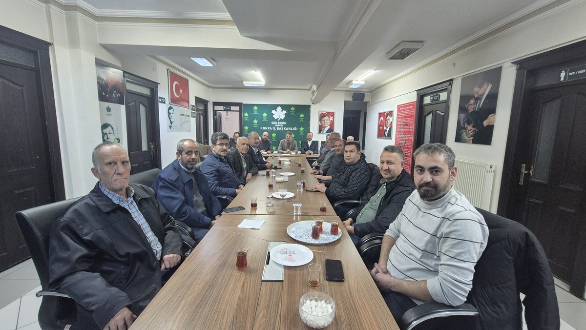 ahmetarslan42's tweet photo. Ramazan ayının ardından ilk yönetim kurulu toplantımızı gerçekleştirmenin verimli ve kıymetli atmosferini yaşadık.

Yerel ve ulusal gündeme dair önemli başlıkları ele alarak kapsamlı değerlendirmelerde bulunduk, geniş bir istişare imkânı yakaladık. 

Alınan kararların ve yapılan değerlendirmelerin şehrimiz ve ülkemiz adına hayırlara vesile olmasını temenni ediyorum.
@Ahmet_Davutoglu