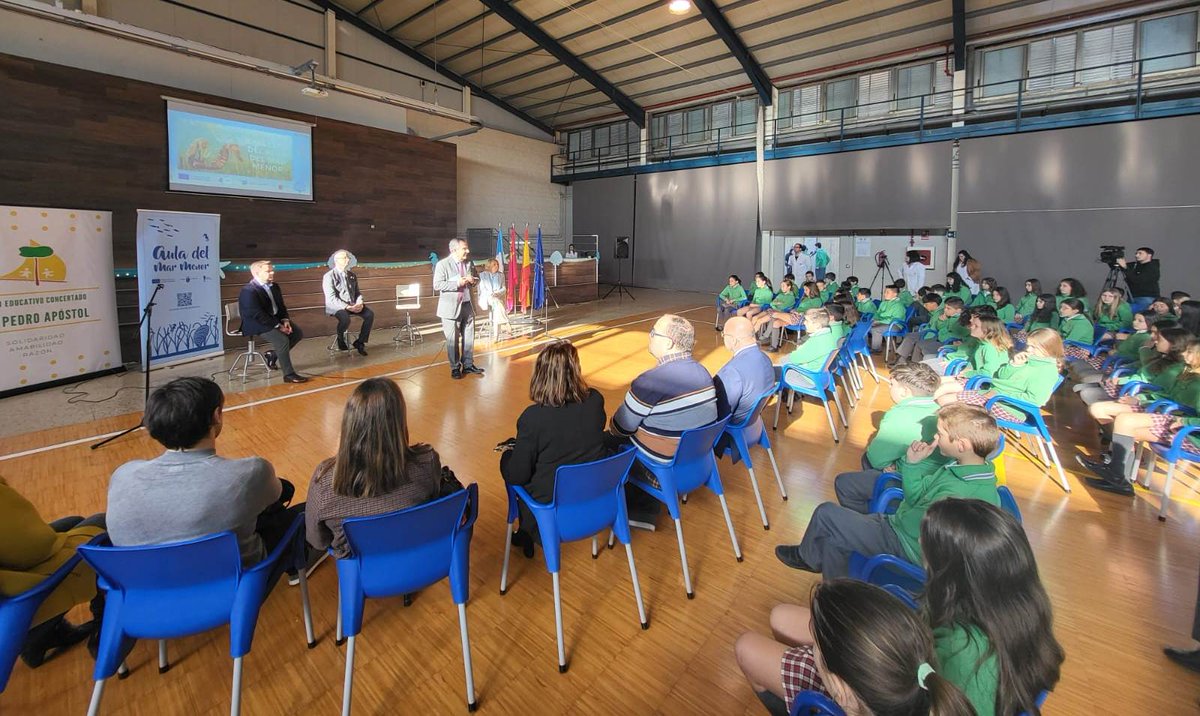 tuweb TV tweet media