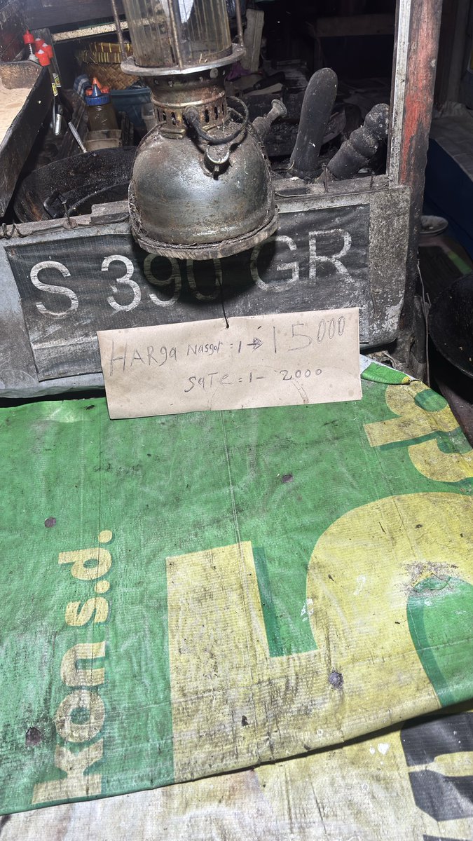magiccanonlyhot's tweet photo. nasgor langganan deket kos naik harga cokkk 😭😭 https://t.co/3CFLVSZmcV