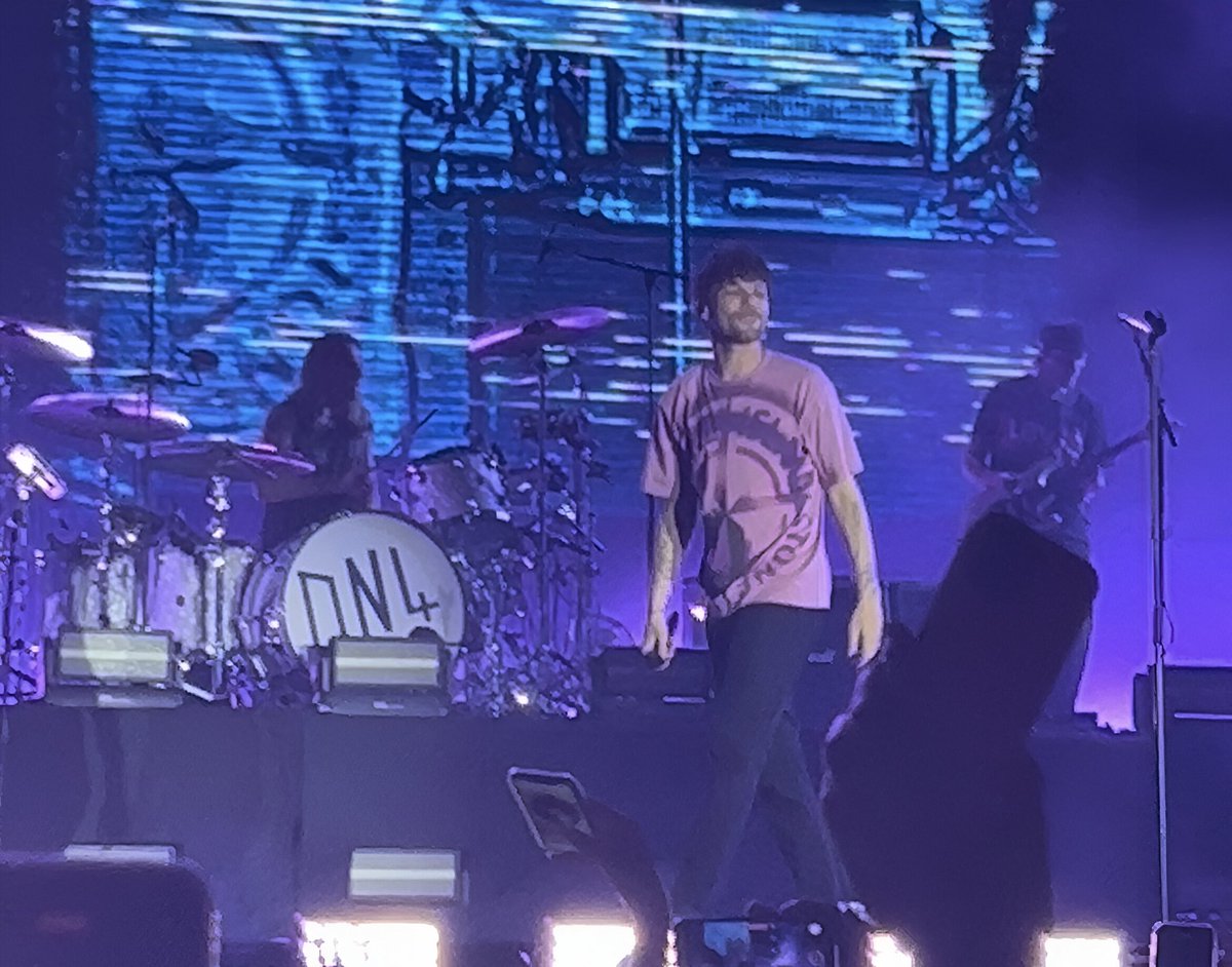 rainbøw⋆‎ tweet media