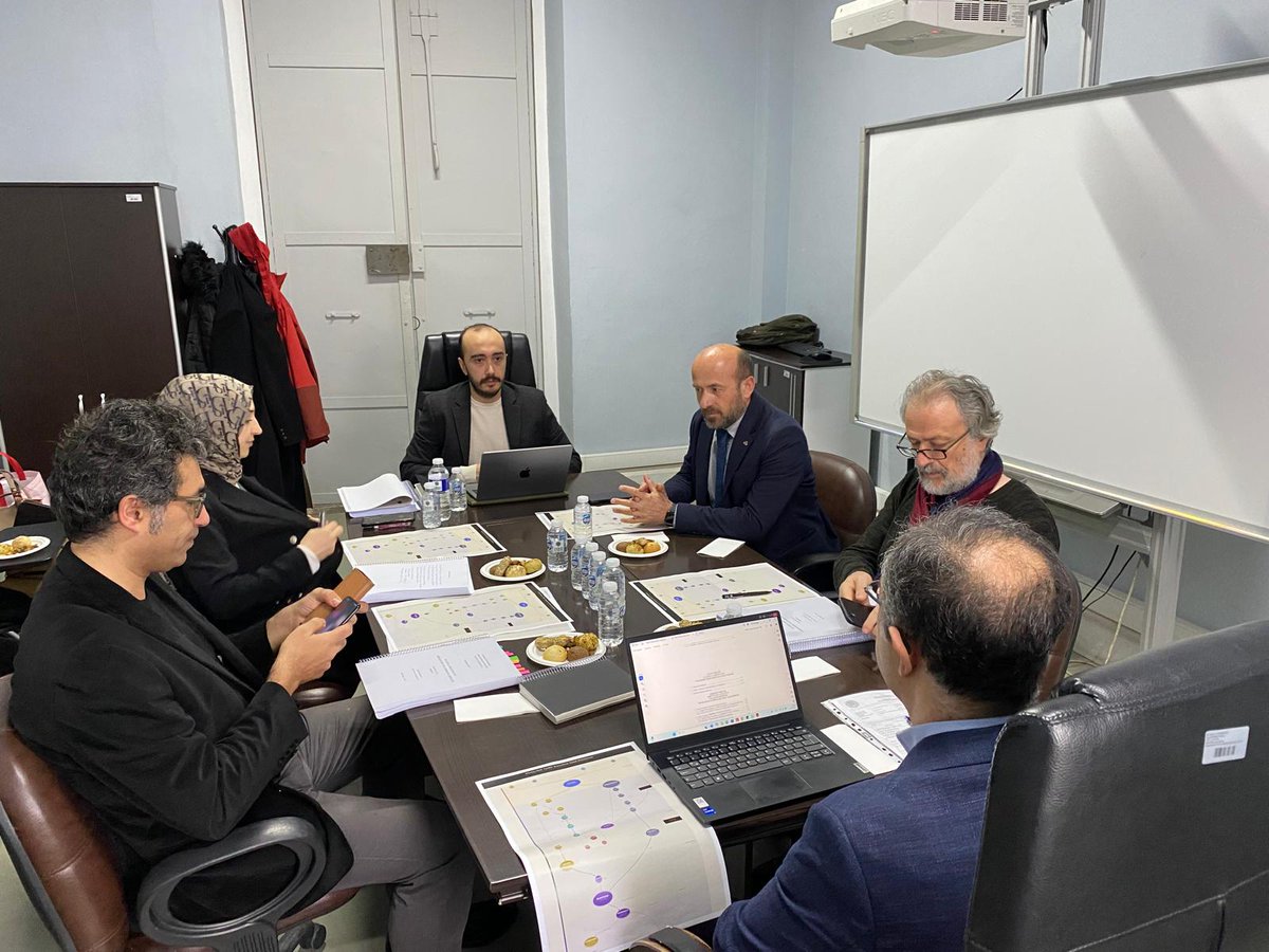 İstanbul Felsefe tweet media