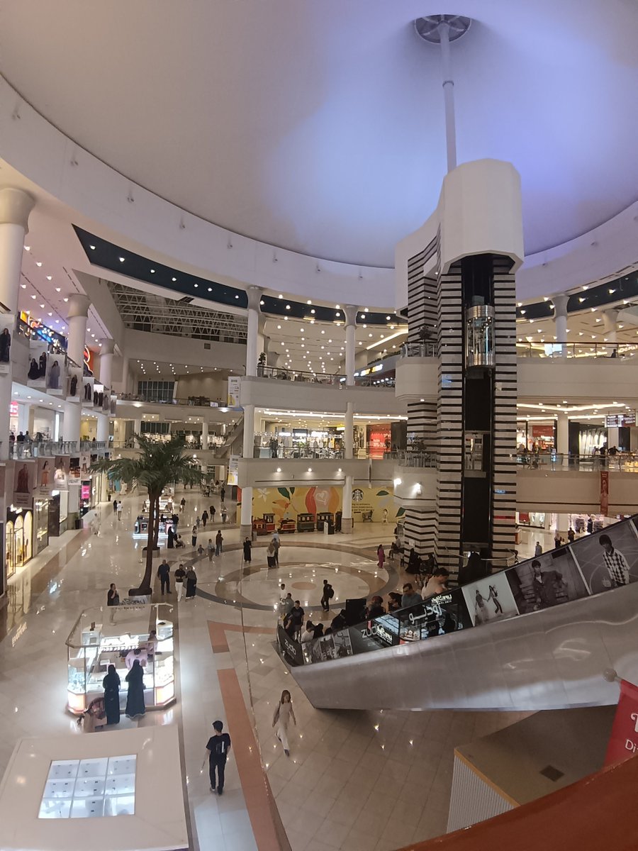 alternate tweet media