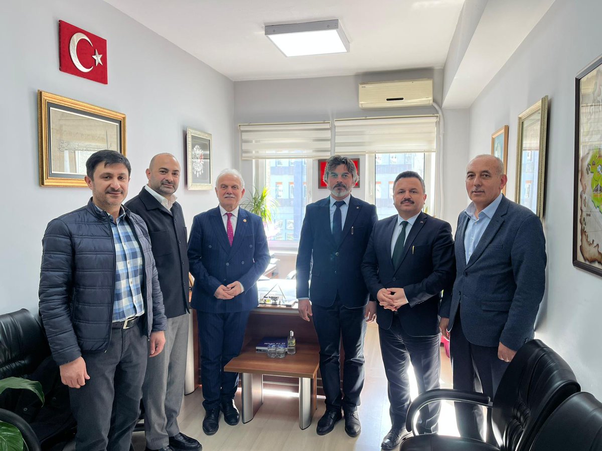 giresun_mem's tweet photo. Müdürlüğümüze Ziyaret

Giresun Milletvekilimiz Sayın Prof. Dr. Nazım Elmas, AK Parti Merkez İlçe Başkanı Sayın Ekrem Faruk Civelekoğlu, Dereli Belediye Başkanı Sayın Zeki Şenlikoğlu ve AK Parti Dereli İlçe Başkanı Sayın Abdullah Önal, Müdürlüğümüzü ziyaret ettiler.

Nazik ziyaretlerinden dolayı kendilerine teşekkür ederiz.

#YarınlaraEğitimleGiresun

@tcmeb @Yusuf__Tekin @TC_giresun @ValiMustafaKoc @ercanturk28 @cftcblnt @ozgurtokgoz52