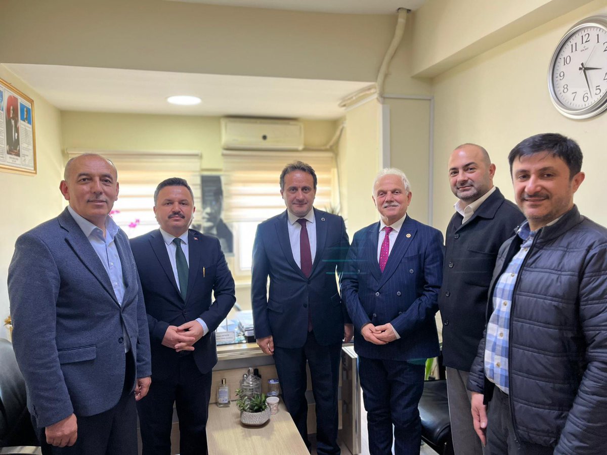 giresun_mem's tweet photo. Müdürlüğümüze Ziyaret

Giresun Milletvekilimiz Sayın Prof. Dr. Nazım Elmas, AK Parti Merkez İlçe Başkanı Sayın Ekrem Faruk Civelekoğlu, Dereli Belediye Başkanı Sayın Zeki Şenlikoğlu ve AK Parti Dereli İlçe Başkanı Sayın Abdullah Önal, Müdürlüğümüzü ziyaret ettiler.

Nazik ziyaretlerinden dolayı kendilerine teşekkür ederiz.

#YarınlaraEğitimleGiresun

@tcmeb @Yusuf__Tekin @TC_giresun @ValiMustafaKoc @ercanturk28 @cftcblnt @ozgurtokgoz52