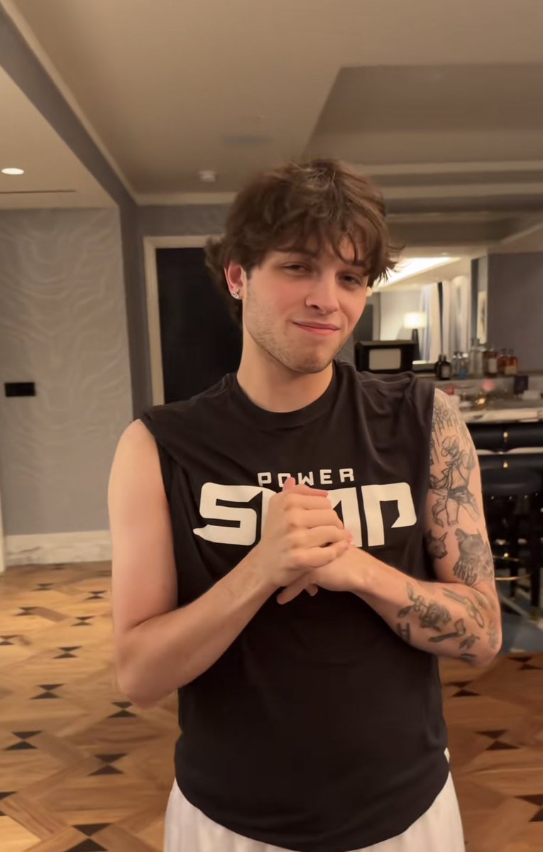 mattluvbot's tweet photo. this is matts prime #tbh https://t.co/bJKSQLU0Pp