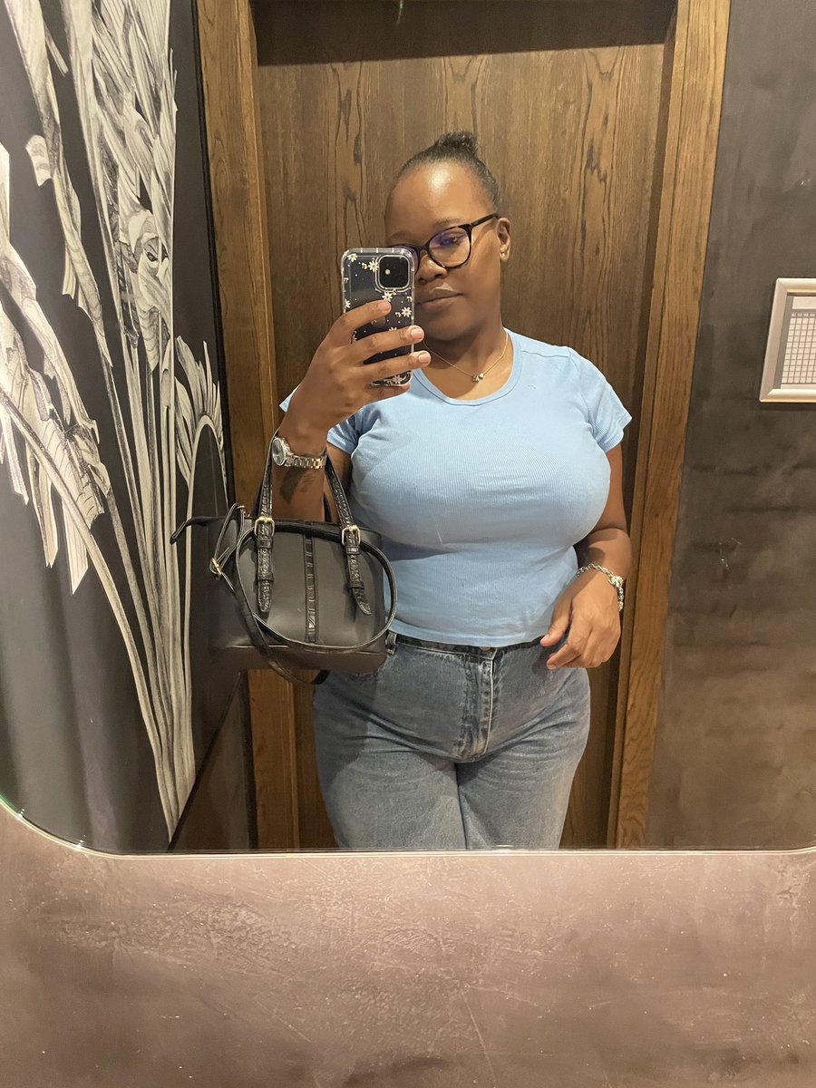 Mo_Ellen 🌻 tweet media