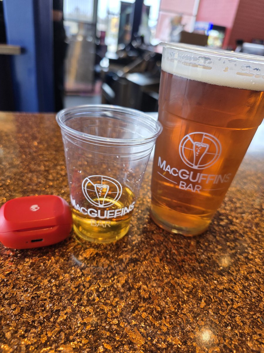 SMSgt_Zach's tweet image. Busy week here #atAMC 🤘
Excuse me while I enjoyed some meaningful liquidity before my lunch and movie🤘
#AMC 
#ApesNeverLeaving 
#AprilforApril