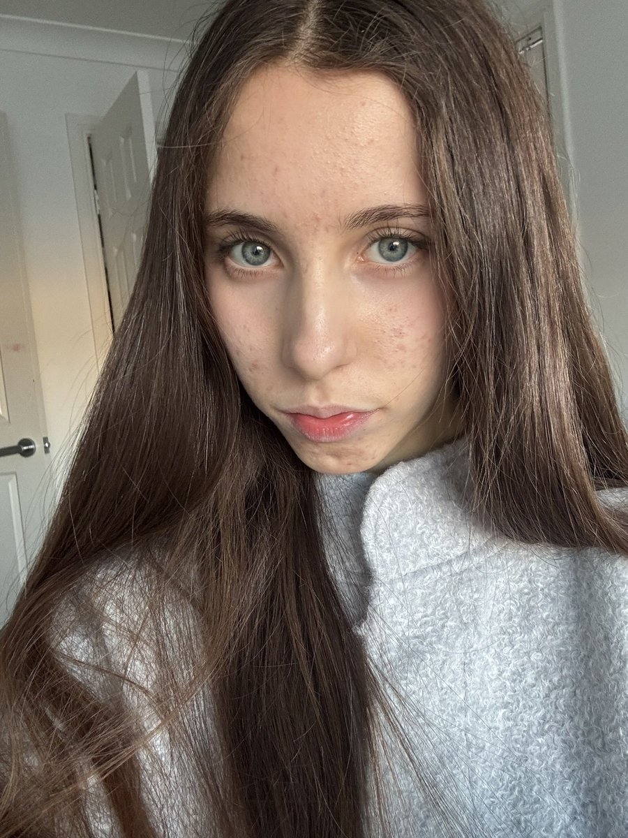 Annabelle • 0 day b/p free tweet media