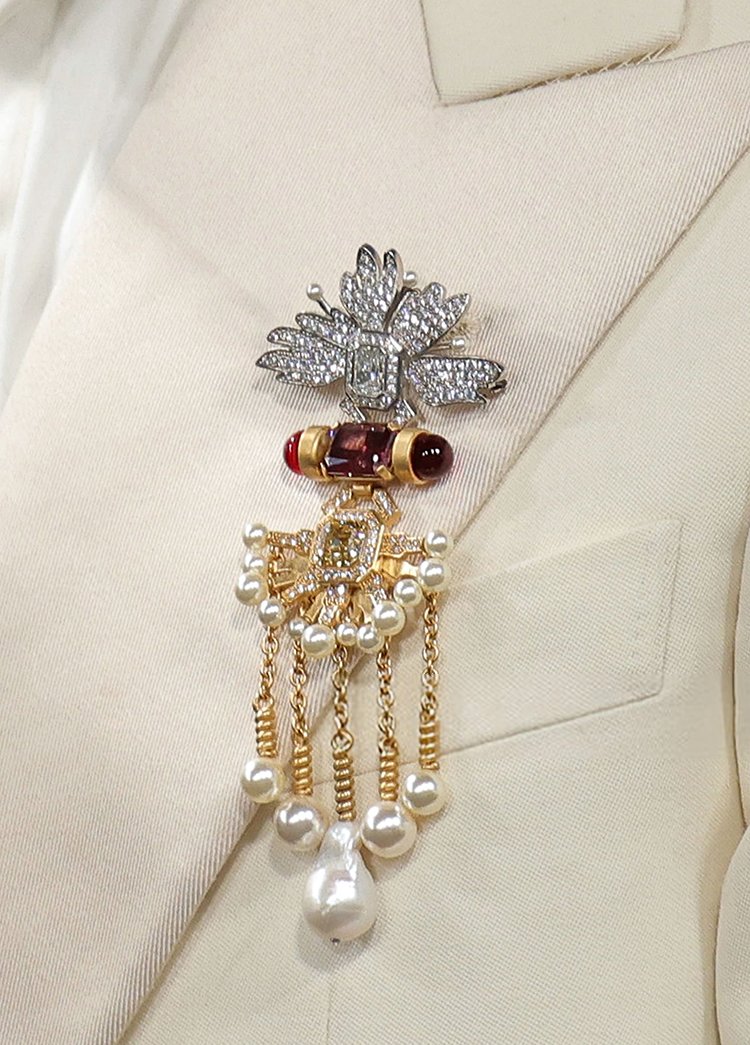 4644 files™ tweet media