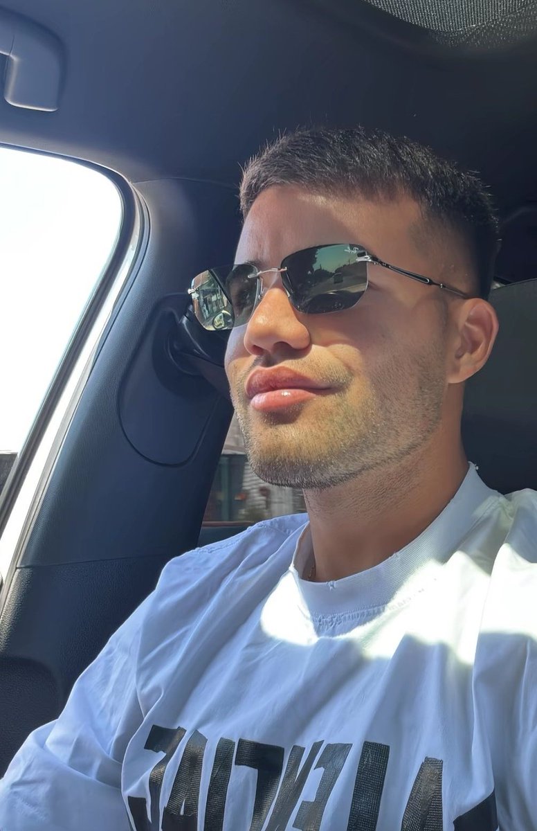 El Mono Bostero tweet media