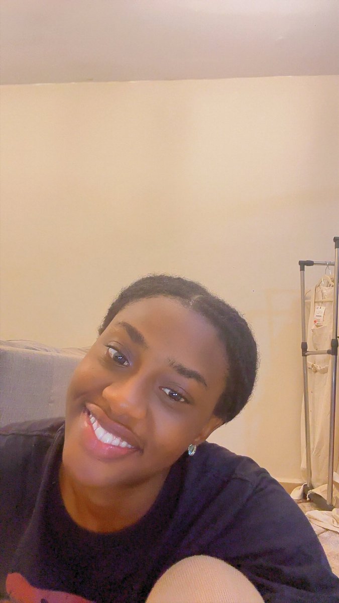 Annie_stacia tweet media