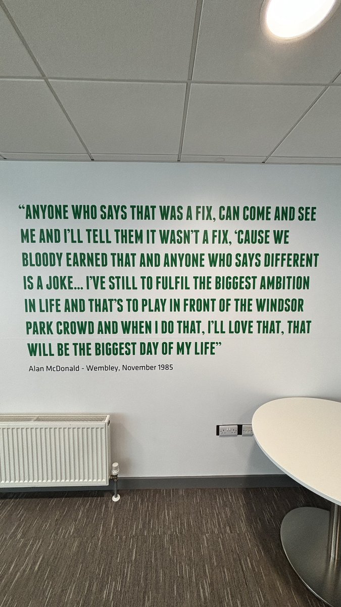 Mark Simpson tweet media