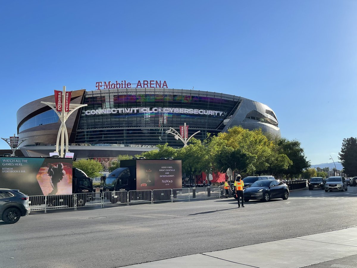 Trixie ⚽️🫖✈️🏁🏖️ tweet media