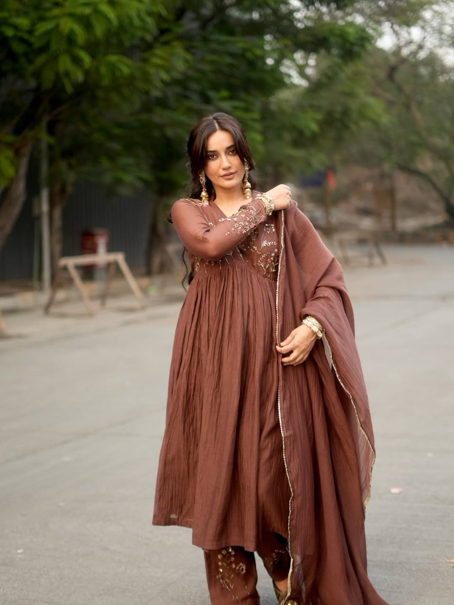 CelebsLine tweet media