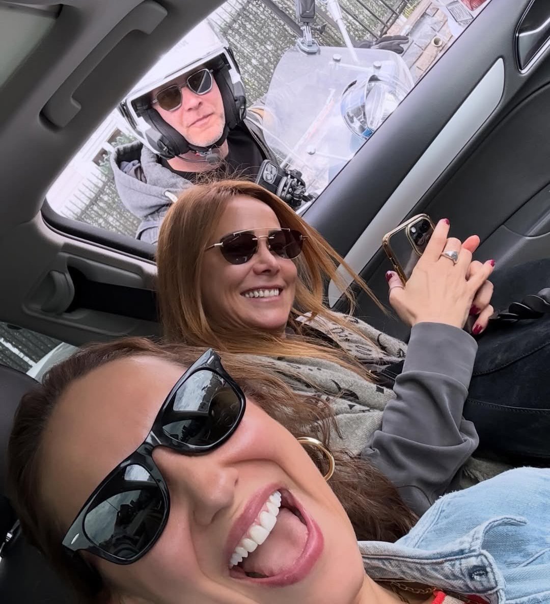 𝑉𝑎𝑛𝑒𐙚 tweet media