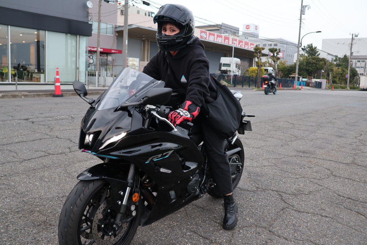 ysp_yokohamam's tweet image. ○ちゃん 初めての #東京モーターサイクルショー その①
愛車 #YZF-R7 でビッグサイトへ
真っ先に #SHOEI ブース 大好きな #桐石瑠加 ちゃんに会いに
そして 同じ埼玉県の #AIKA ちゃんと
#年越し宗谷岬 といえば #神田編集長 と偶然会いました
#YSP横浜南 #モトツーリング