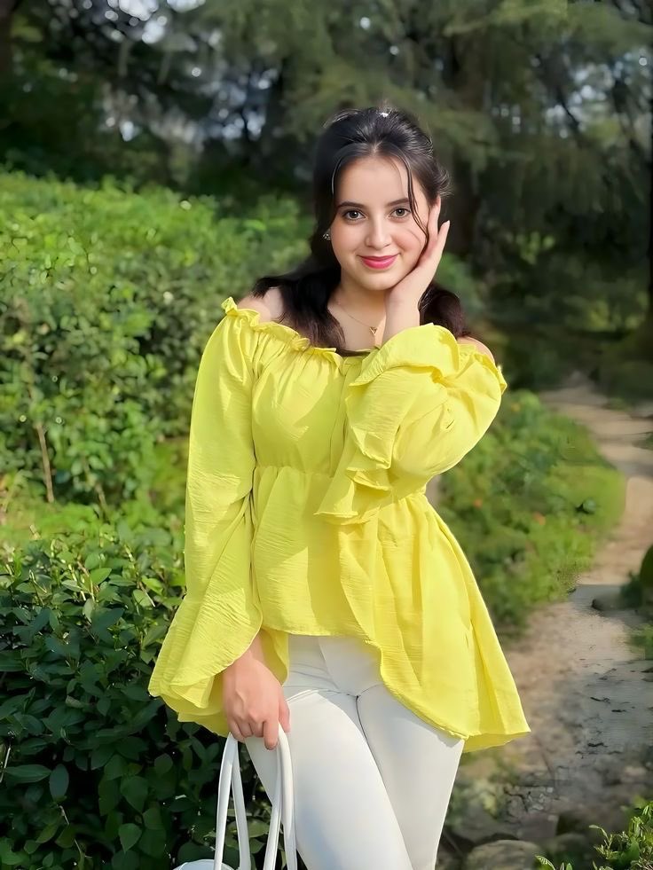 monalove tweet media