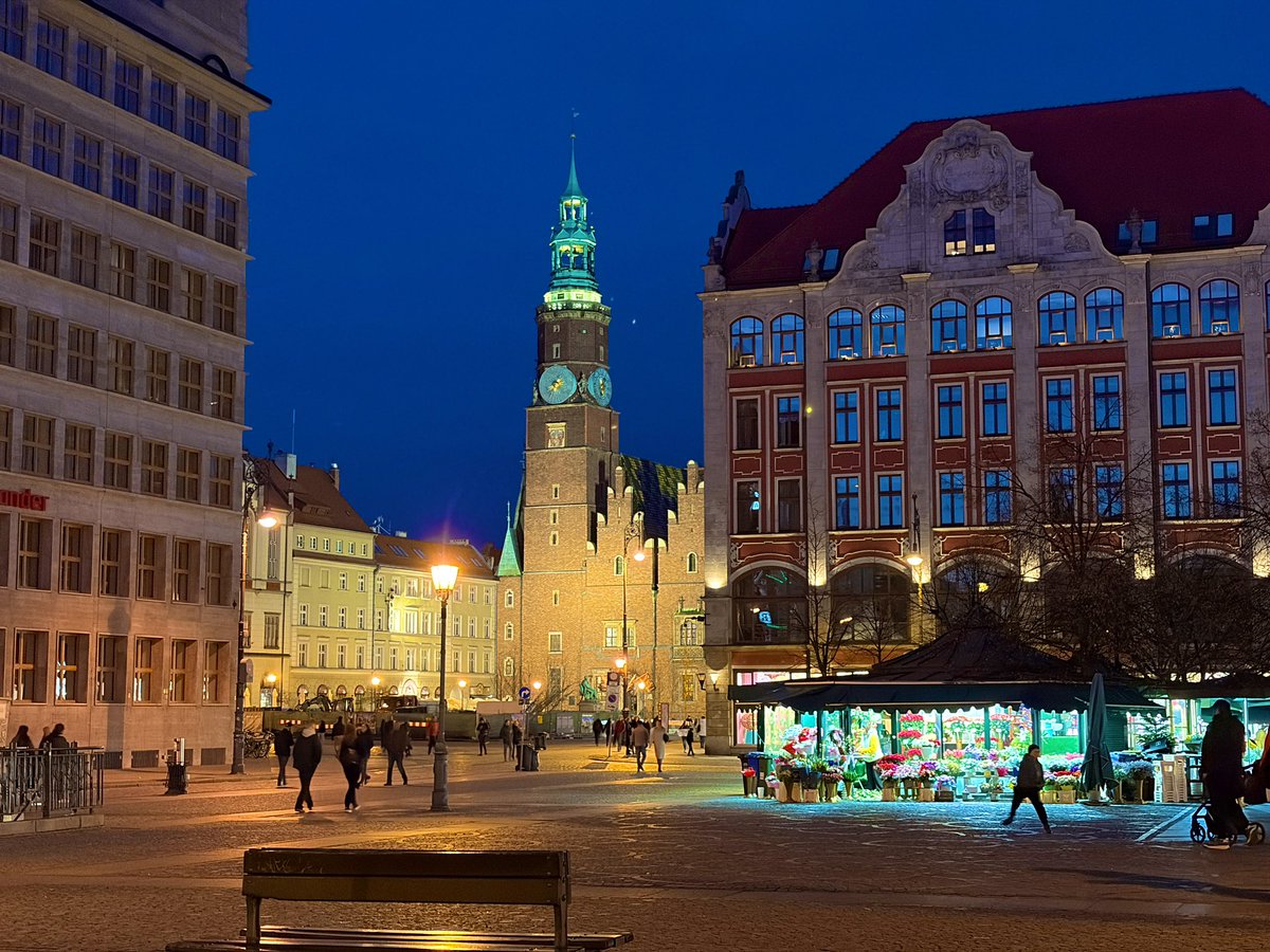 Seven Stripes tweet media