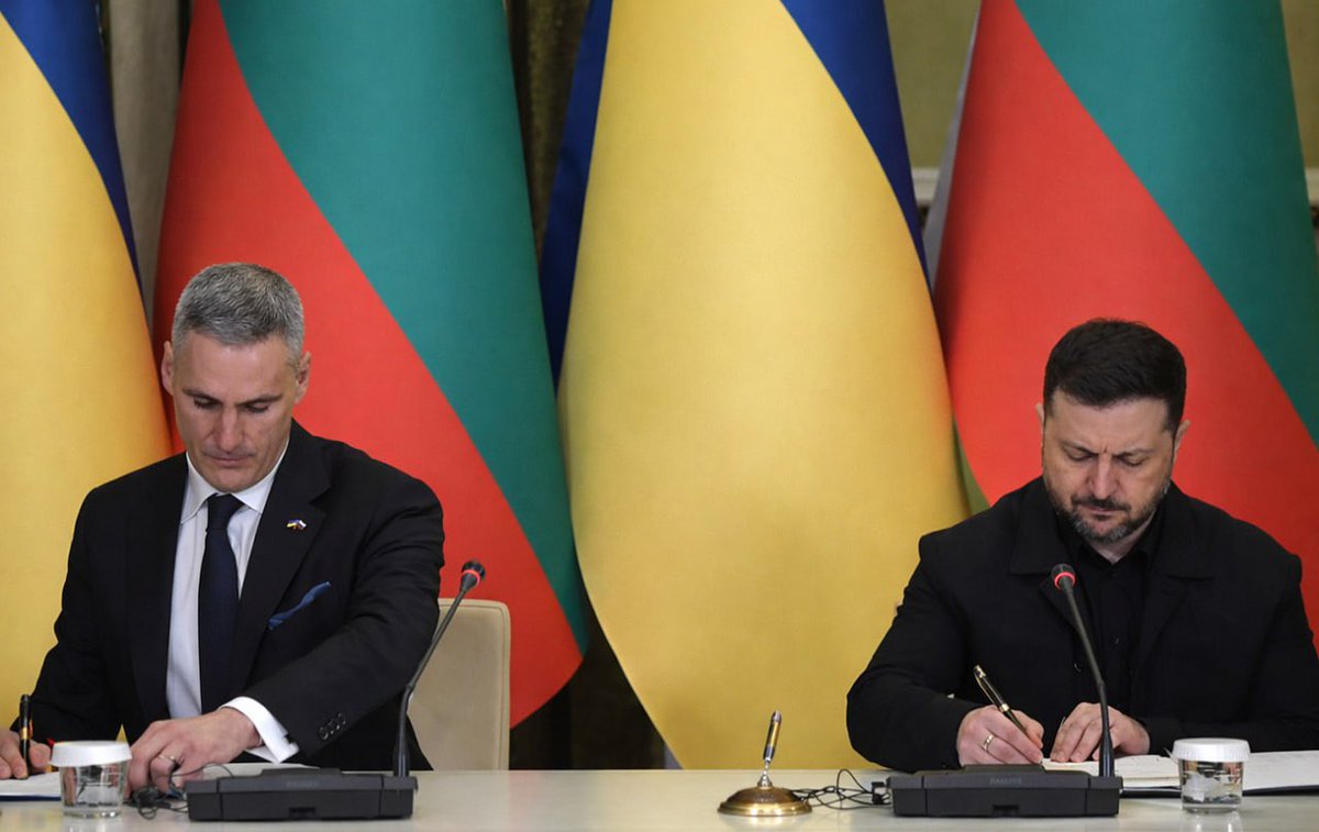 MAKS 25 🇺🇦👀 tweet media