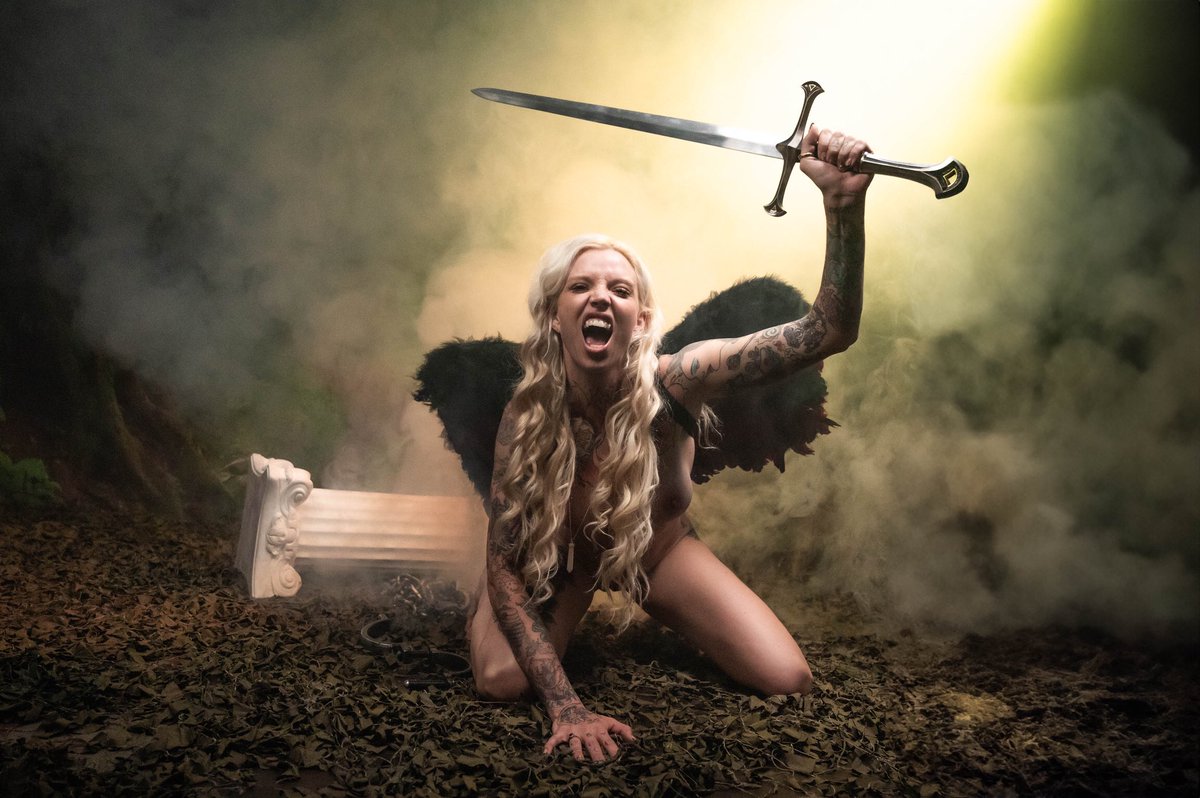 Photo Bang Bang tweet media