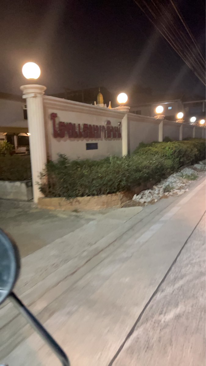 Som Somsom tweet media